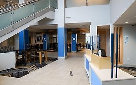 Holiday Inn Express & Suites - Aurora Medical Campus By Ihg